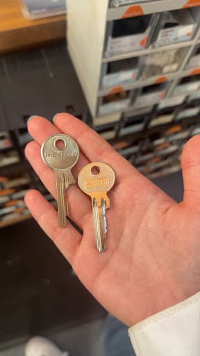 Schuhmacherei und Schlüsseldienst Düzenli — Kundenfoto